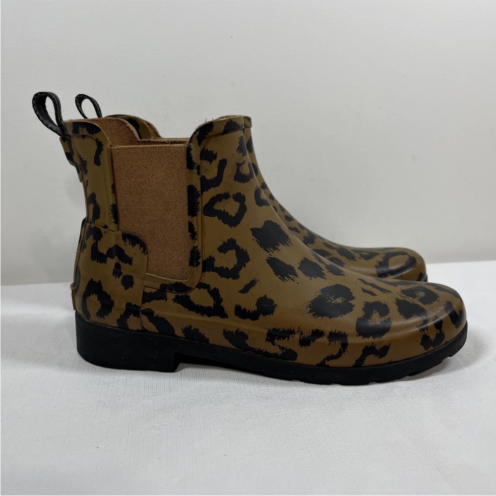 EUC Hunter Leopard Print Boot